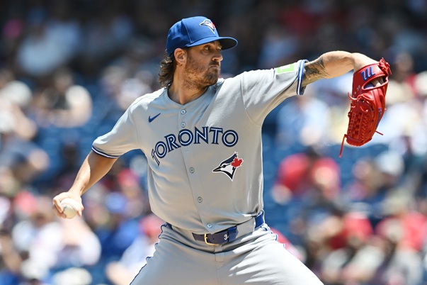 Toronto Blue Jays Look to Continue Dominance Against New York Yankees in Three-Game Series