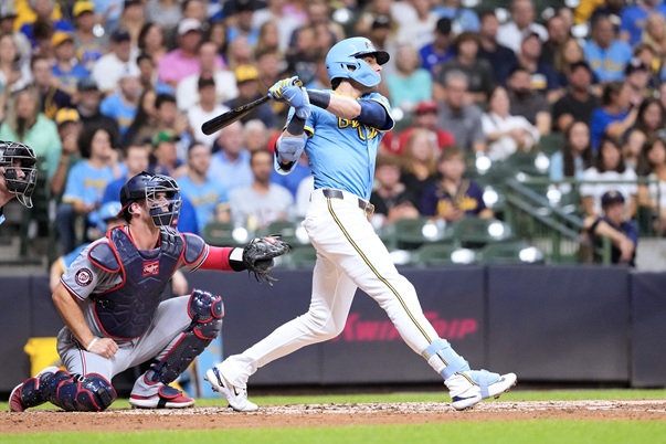Cubs and Brewers Set to Face Off in Three-Game Series in Cream City; Playoff Implications at Stake