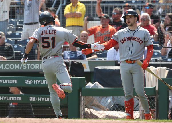 Giants Look to Capitalize on Struggling Nationals in Saturday Showdown