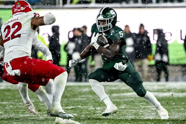 Michigan State Spartans Favored to Extend Dominance Over Denver Broncos with Strong Run Defense