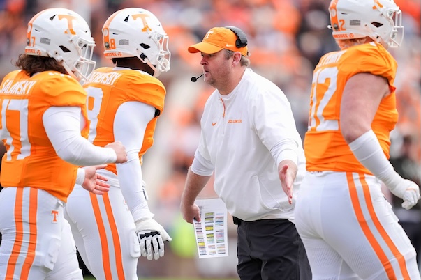 Tennessee Volunteers Favored by 13.5 Points in NCAAF Week 1 Showdown Against Syracuse Orange at Mercedes-Benz Stadium