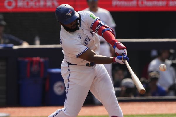 Blue Jays Expected to Secure Victory Over Rangers in Key Matchup