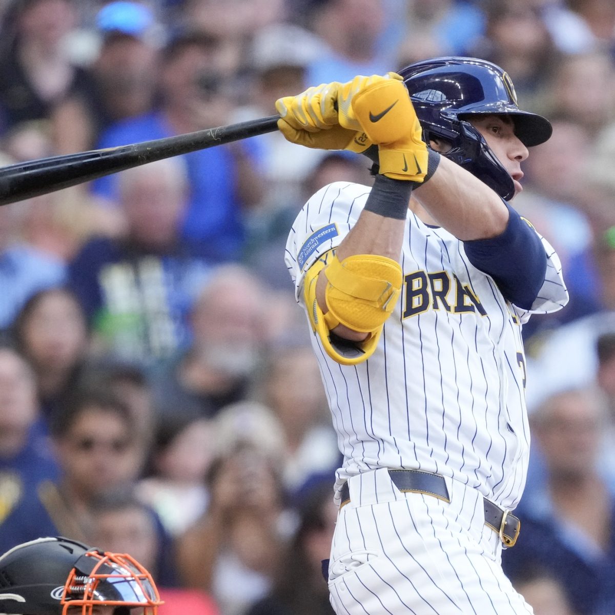 Milwaukee Brewers Expected to Dominate Arizona Diamondbacks in Matchup as Season Winds Down