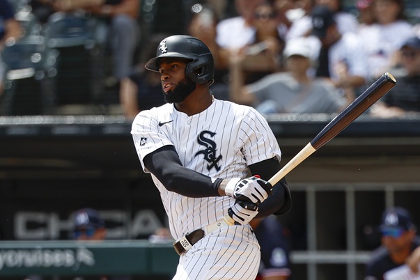 Kansas City Royals poised to secure victory in finale against Chicago White Sox, thanks to dominant pitching performance from Ryan Bergert.