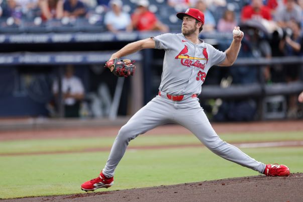Cincinnati Reds Favored Over St. Louis Cardinals in First Game of Three-Game Series