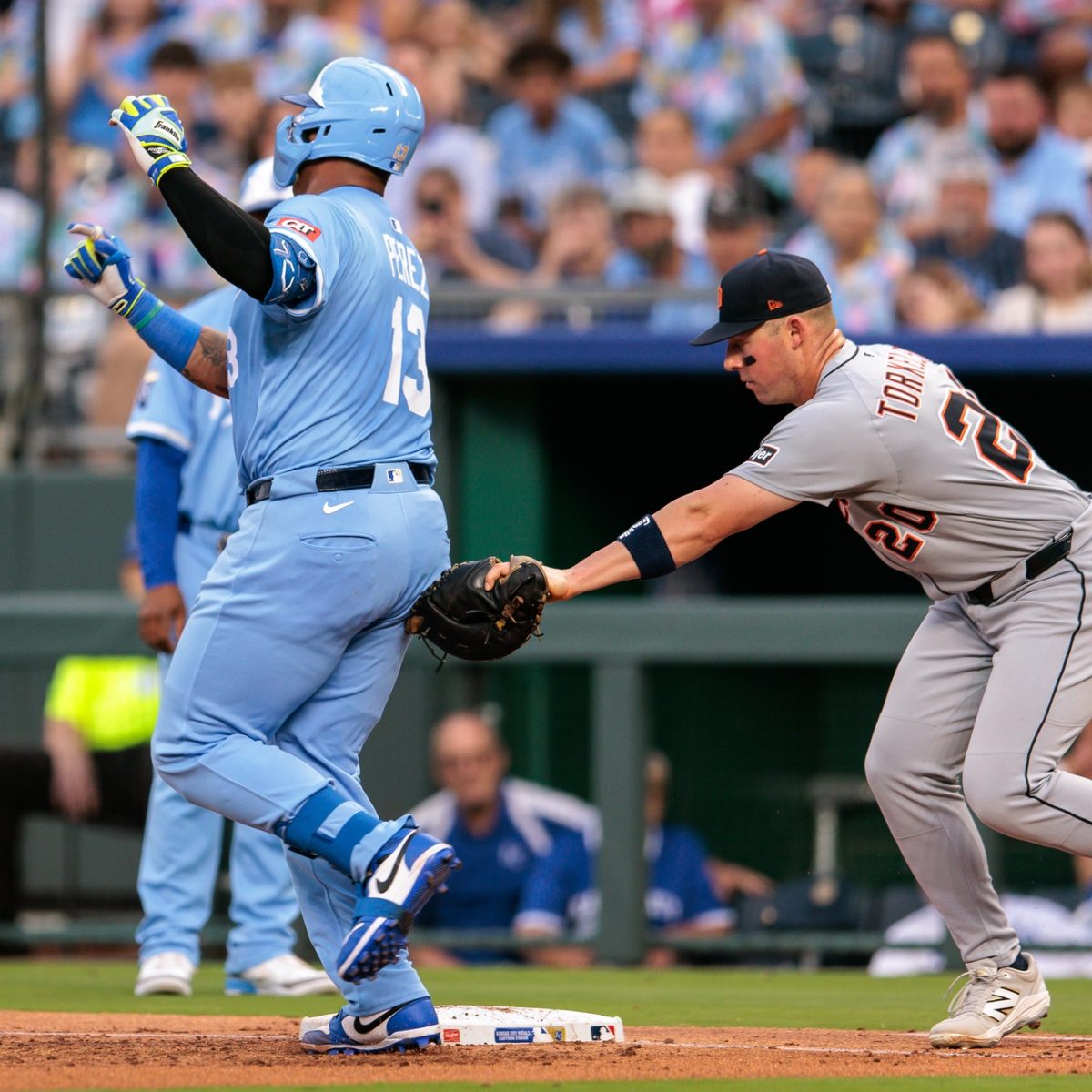 Tigers vs Royals: Top Teams in AL Central Clash in Highly-Anticipated Matchup